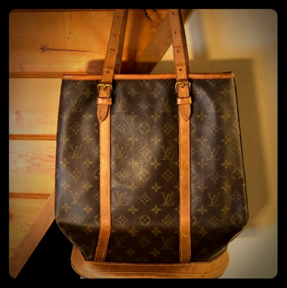 Louis Vuitton GM Bucket Bag